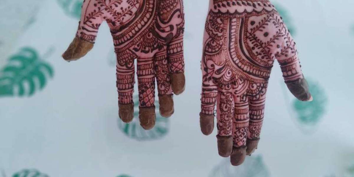 Find a Mehendi Artist Near Me in Bangalore – Stunning Designs