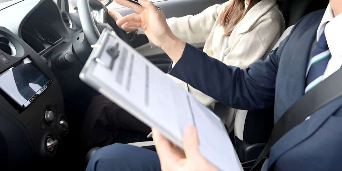 Shift Gears on Your Career with a Driving Instructor Course