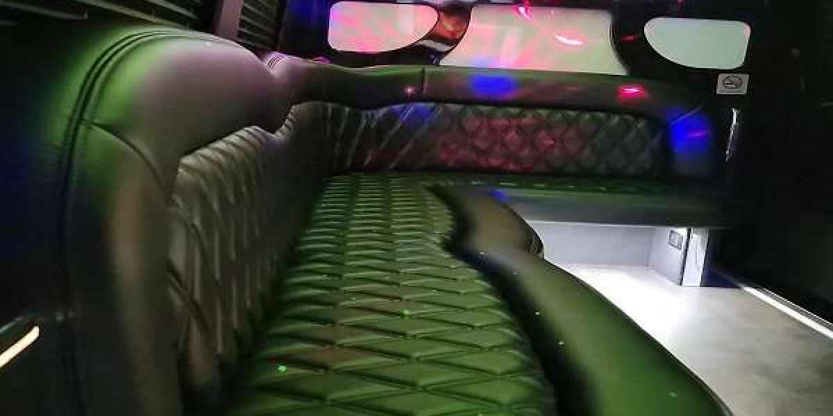 Travel in Elegance with the Best Luxury Chauffeur Service in NYC – Famous Drive