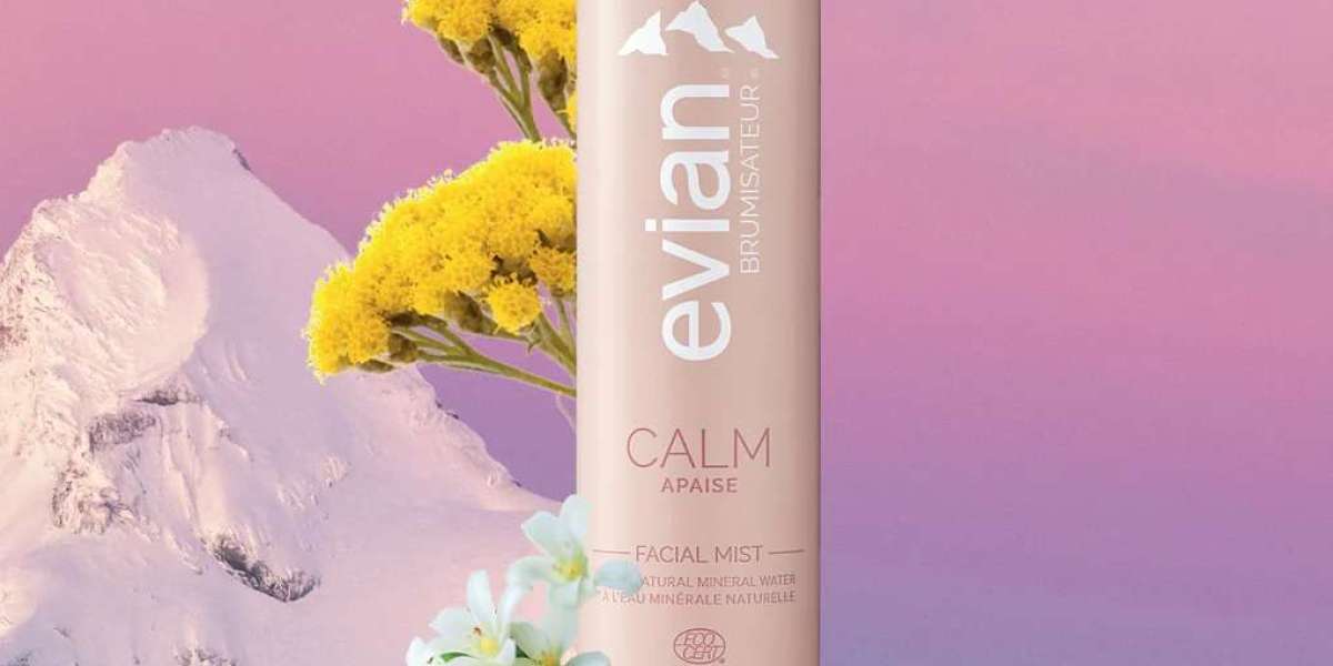 The Essential Guide to Face Spray and Facial Mists