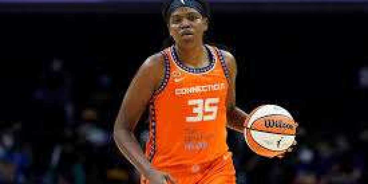 Connecticut Sun Best the Los Angeles Sparks, 83-74