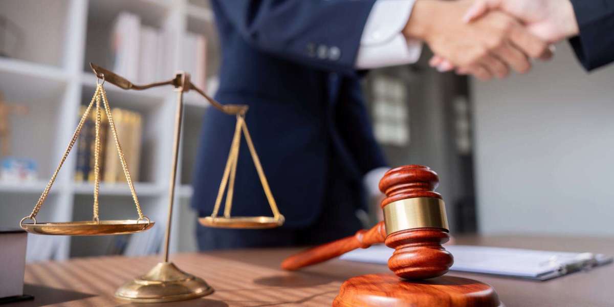 Why Hiring a Business Attorney in Naples