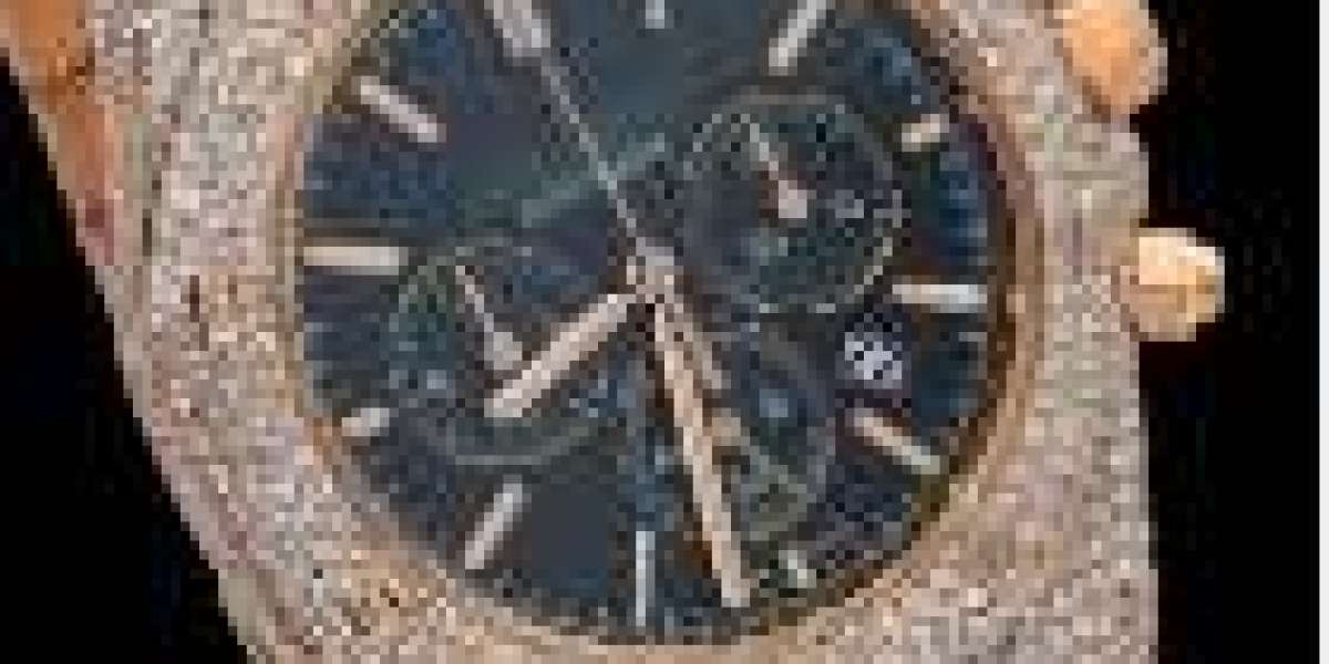 Cartier Santos Moissanite Watch – Timeless Craft with Modern Brilliance