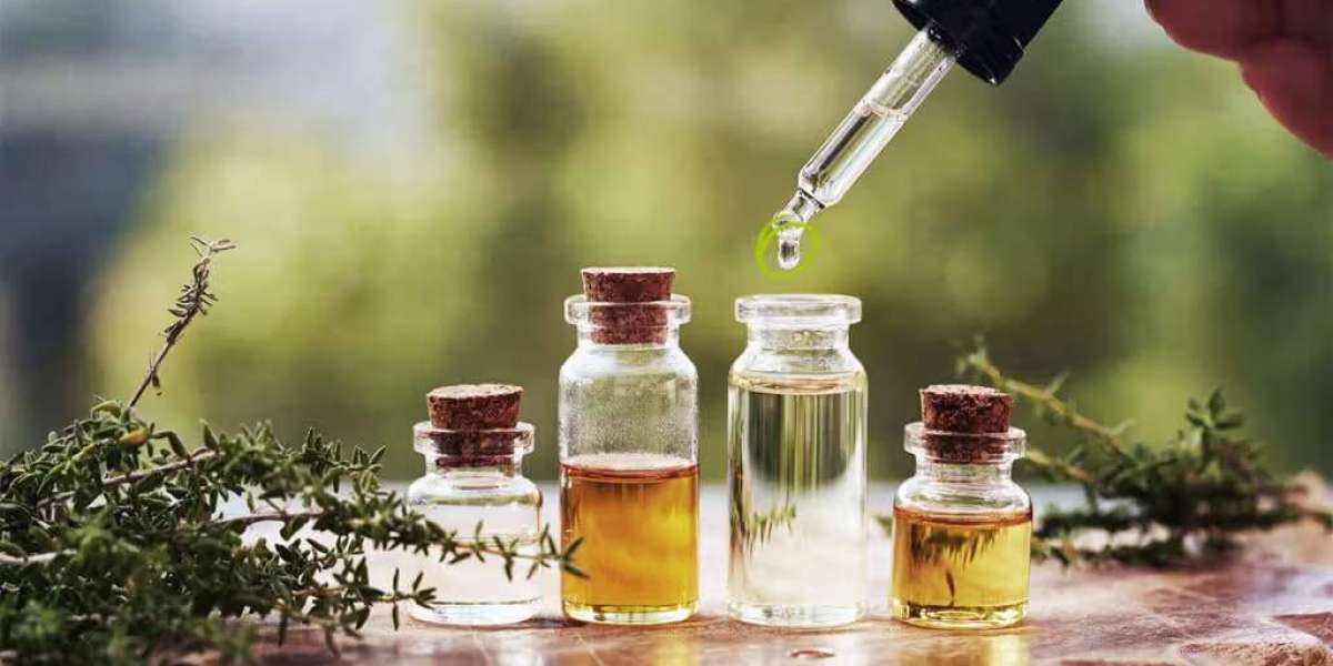 Exploring Essential Oils in Pakistan: Best Types, Proven Benefits, and How to Choose Genuine Oils