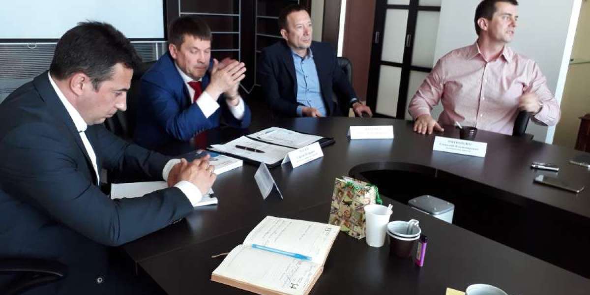 Beyond the Law: The Qualities That Define the Best Immigration Solicitors