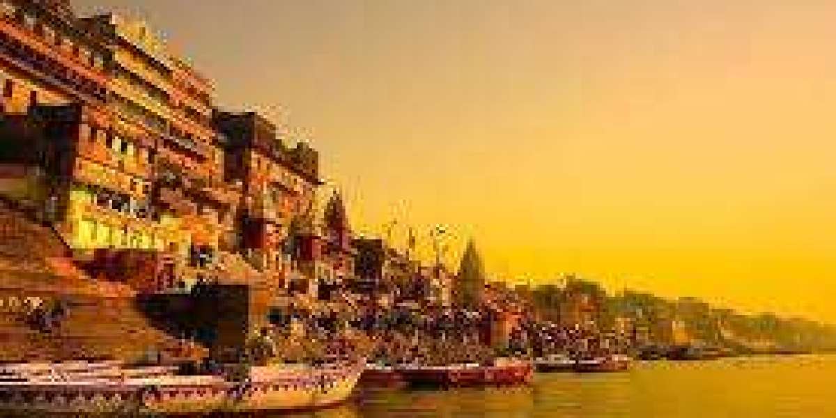 A Taste of Banaras – Food and Festive Travel Tips for Your Travoperk Tour