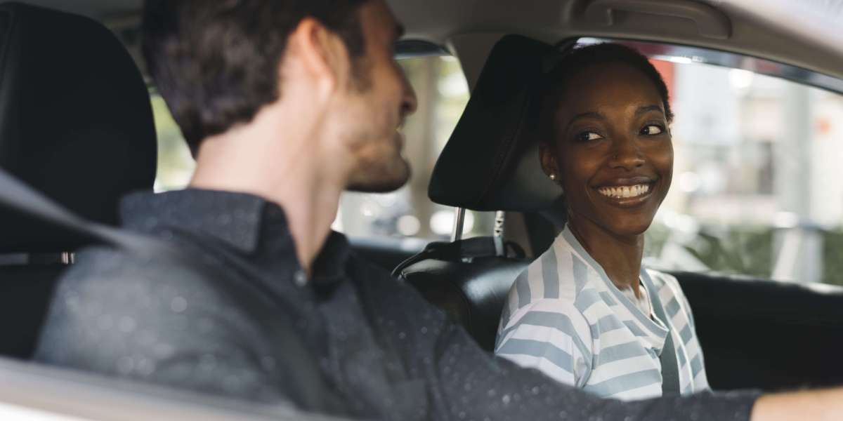 20 Up-And-Comers To Follow In The Find Driving Lessons In The UK Industry