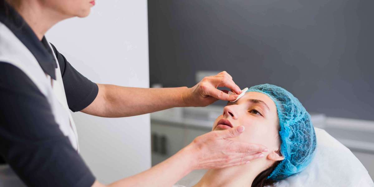 How to Reduce Acne Scars with Modern Dermatology Treatments