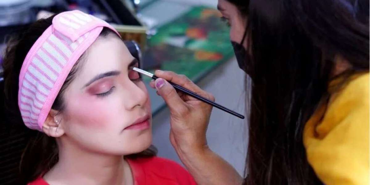 Divine Beauty: Award-Winning Bridal Makeup at Home