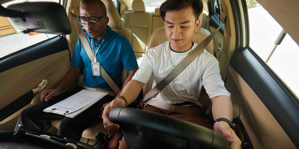 See What Experienced Driving Tutors Tricks The Celebs Are Utilizing