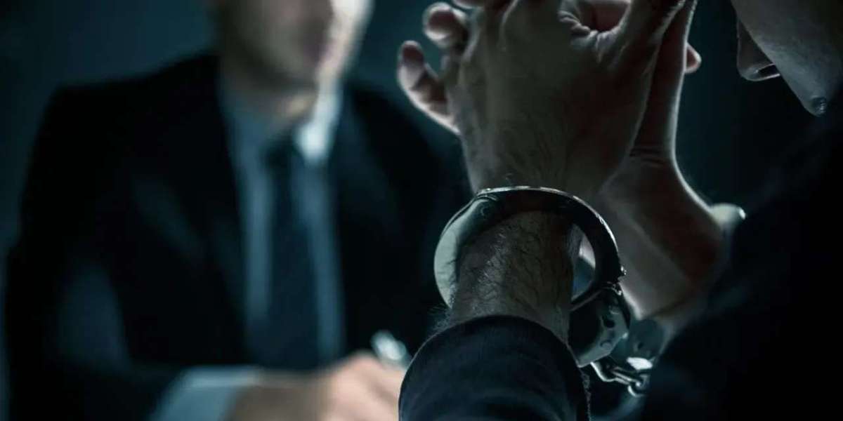 From Arrest to Courtroom: A Realistic Look at Criminal Defense