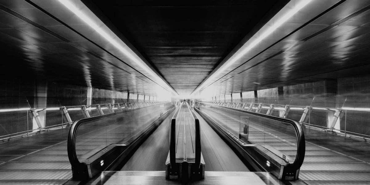 Rubber Handrails for Escalators and Moving Walkways with Durable Long Lasting Performance