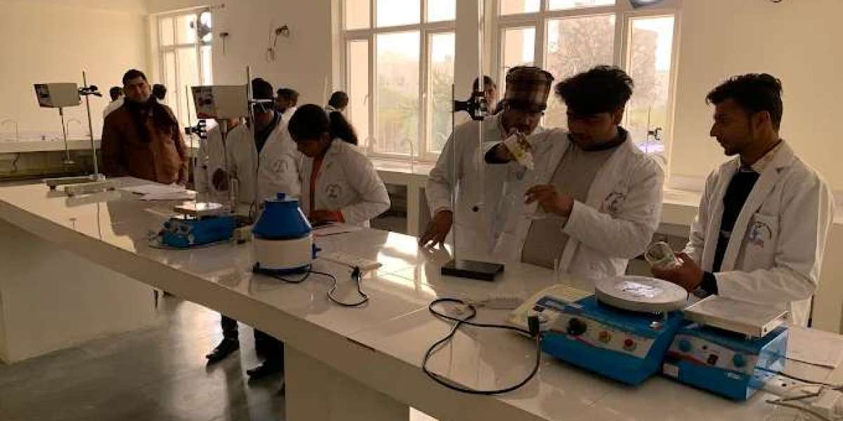 Top Pharmacy Colleges in Uttar Pradesh Shaping Skilled Pharmacy Professionals